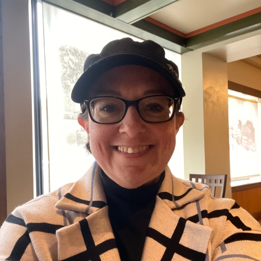 Meet your Posher, Valecia